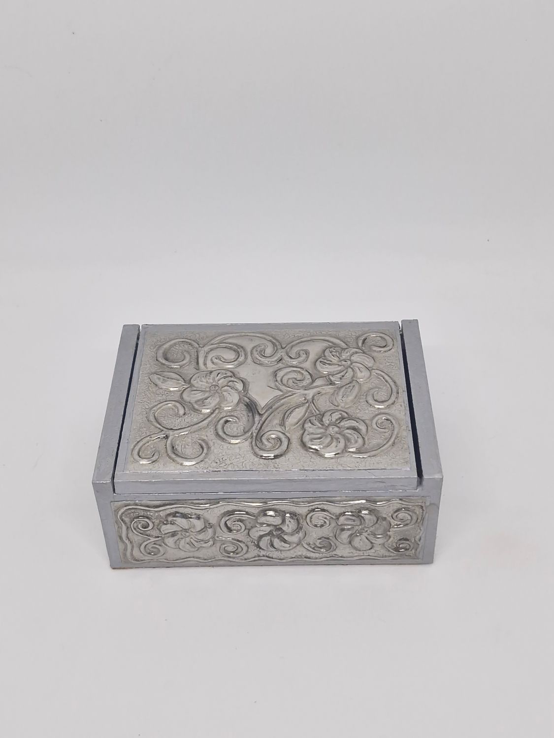Pewter decorated Wooden hinged box