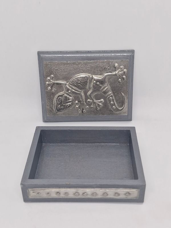 Wooden box with Gecko Pewter decoration