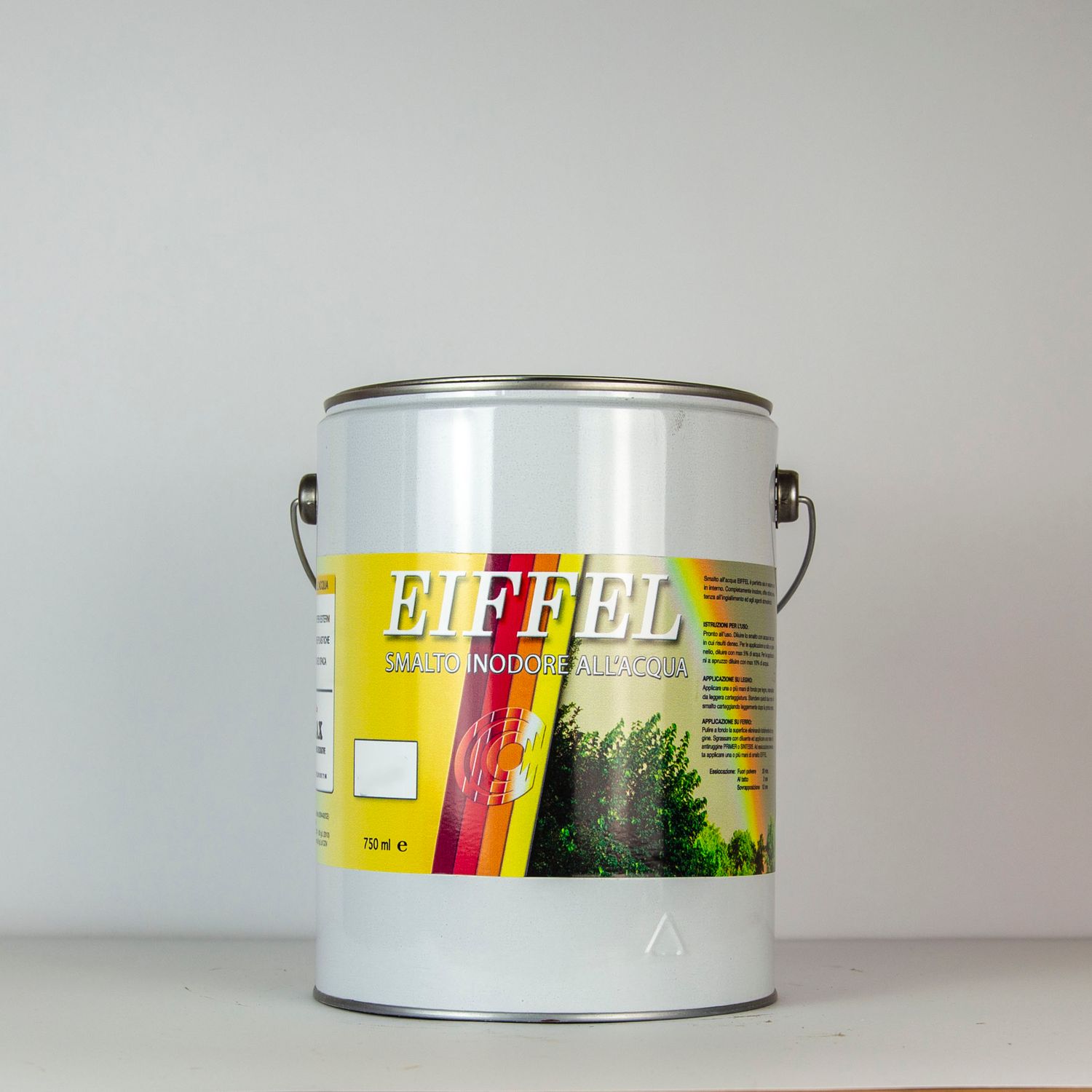 Smalto all&#39;acqua Eiffel