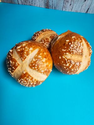 8-pk Sourdough Pretzel Buns