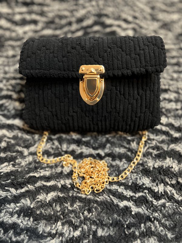 Noir Chic Purse