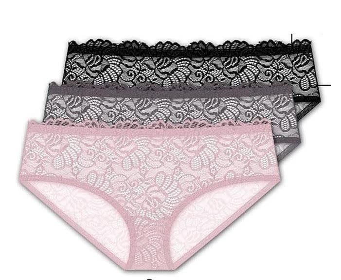 Jolie French Affair Babe Alert