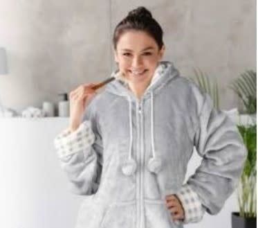 Jolie Hooded Zip Robe, Color: Solid Grey, Size: Small