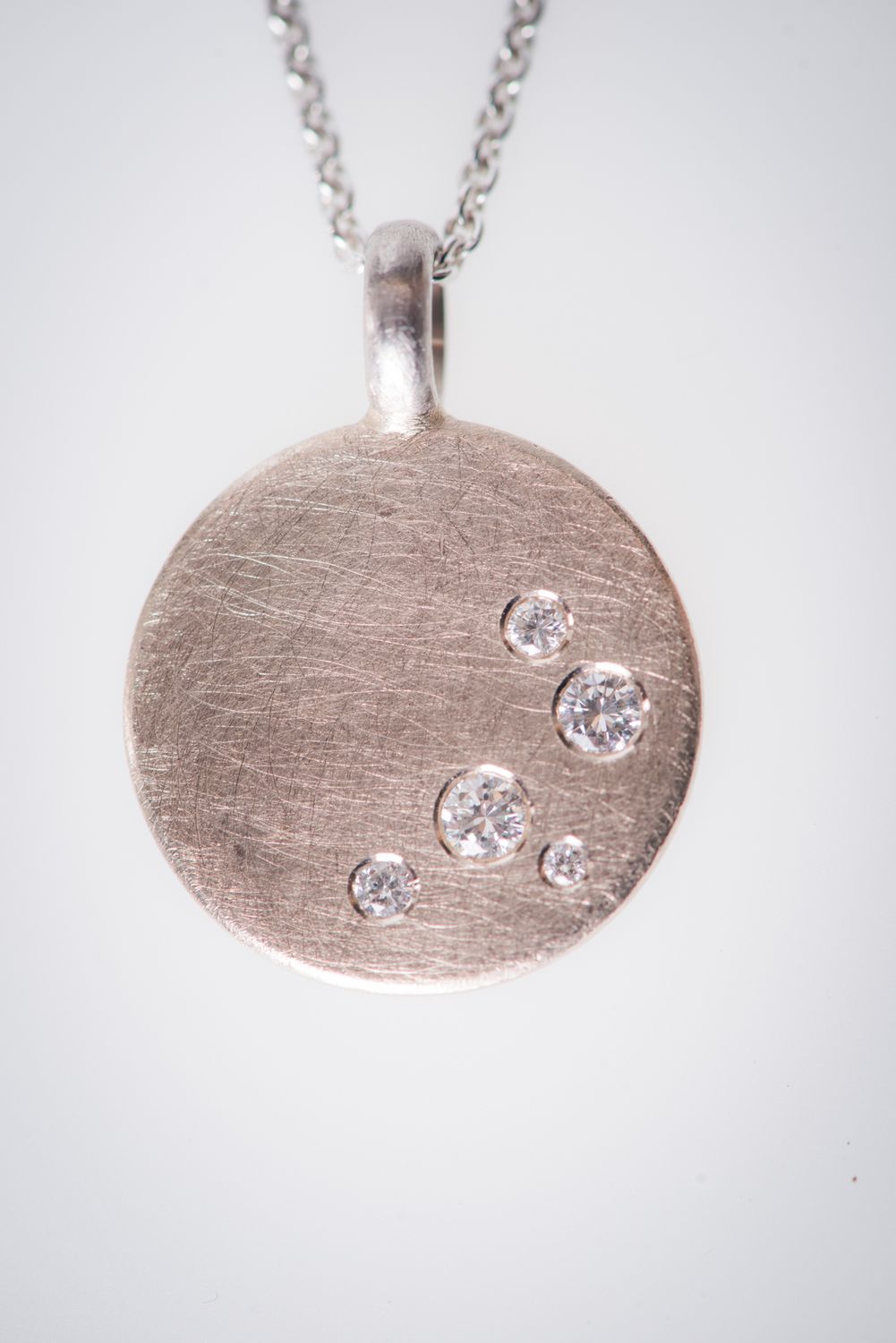 Anhänger Rotgold mit 5 Diamanten