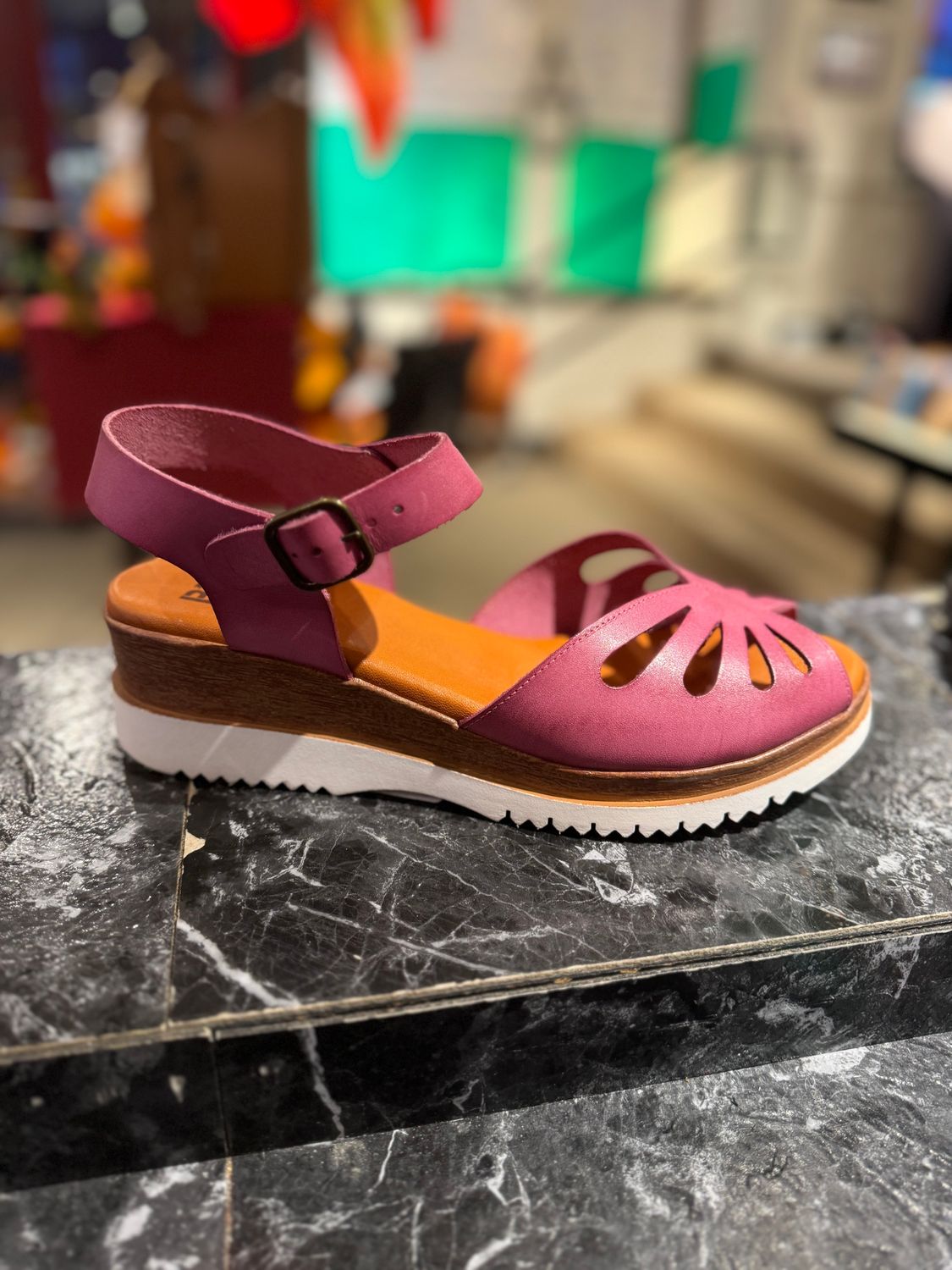 BTU - Carmen, Color: Morado, Size: 41