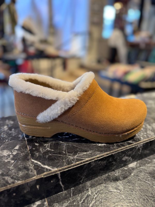 Dansko - Professional Cozy