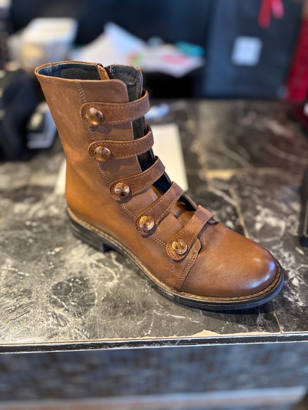 Eric Michaels - Dottie