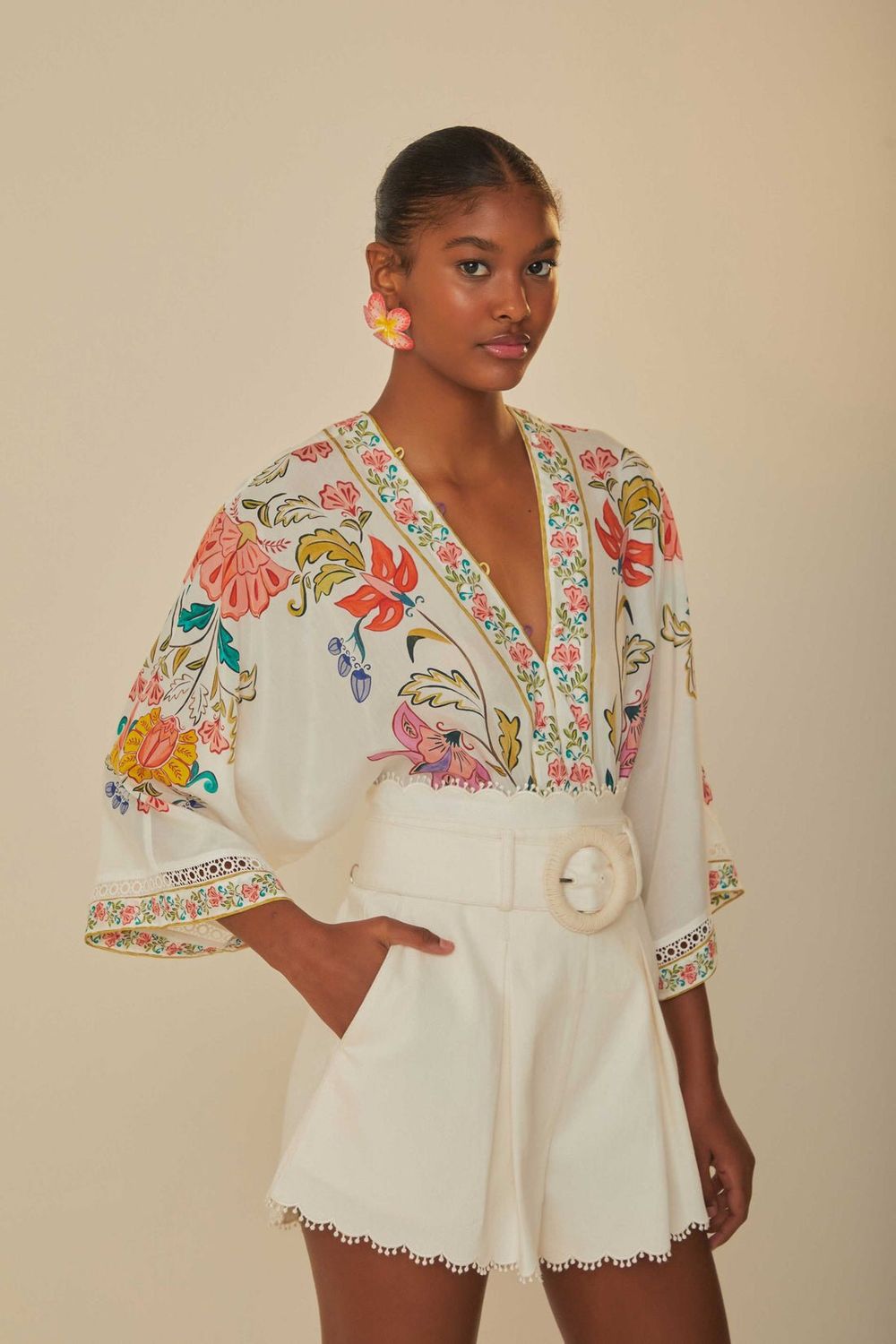 FARM RIO FESTONE WHITE SHORTS