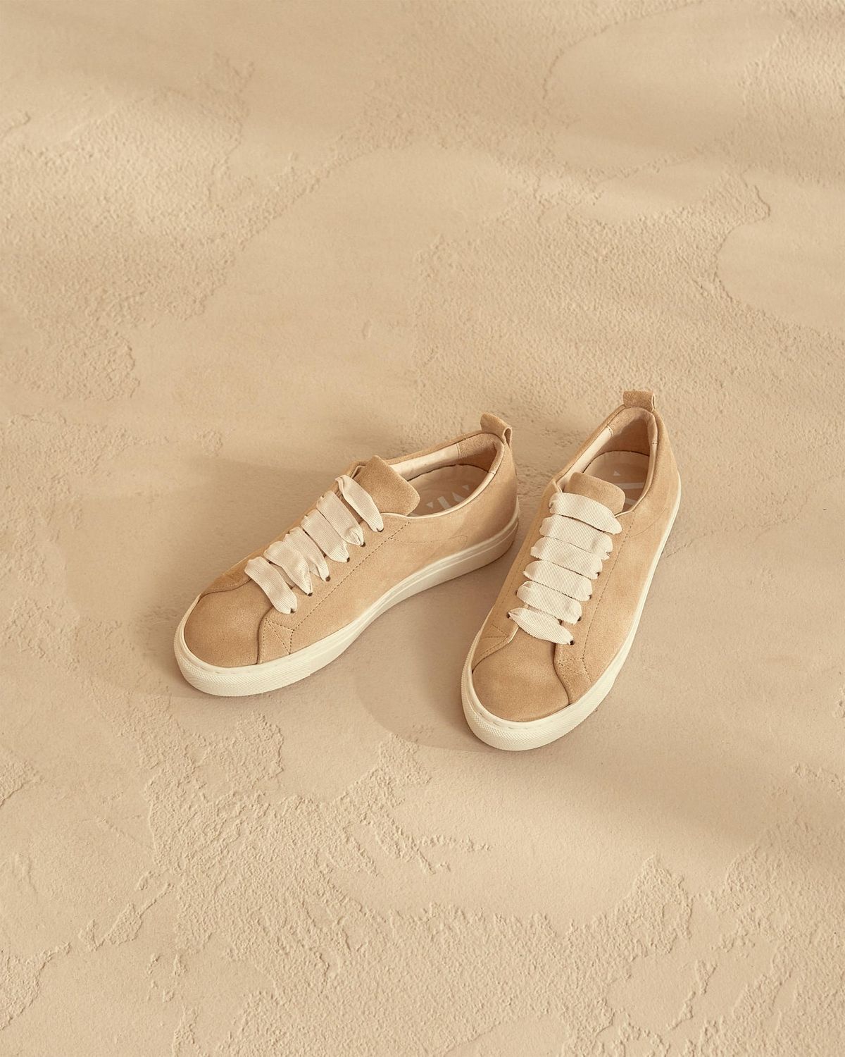 Manebi sneakers champagne beige suede