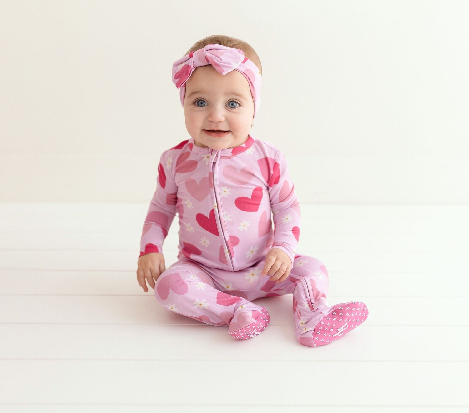 Posh Peanut Daisy Love - Footie Zippered One Piece BRIGHT PINK