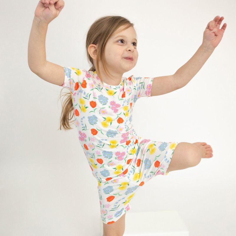 Angel Dear FRESHLY PICKED FLORAL SHORT LOUNGE WEAR SET