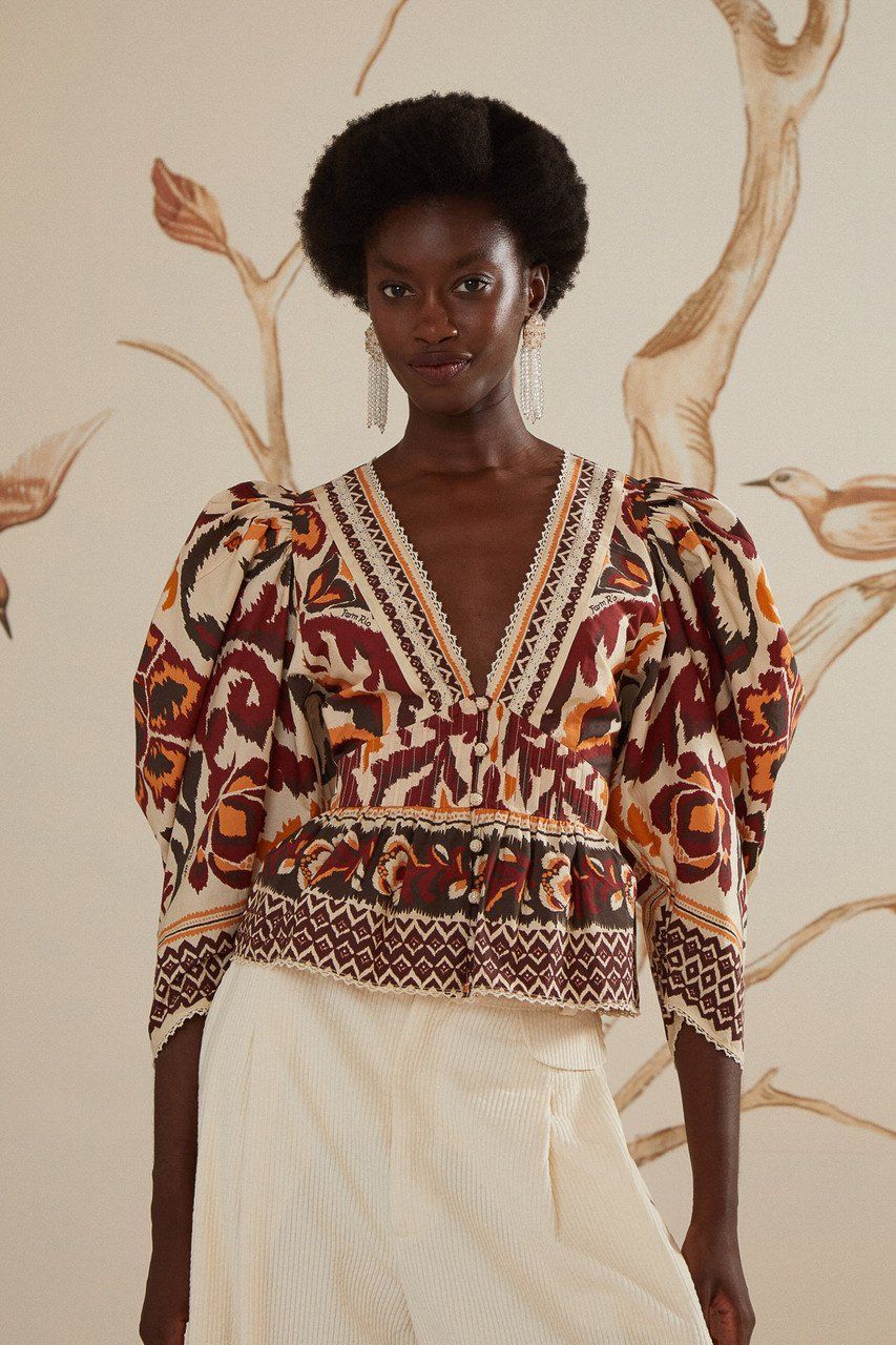 FARM RIO TOUCANS SCARF CREAM PUFFED SLEEVE BLOUSE