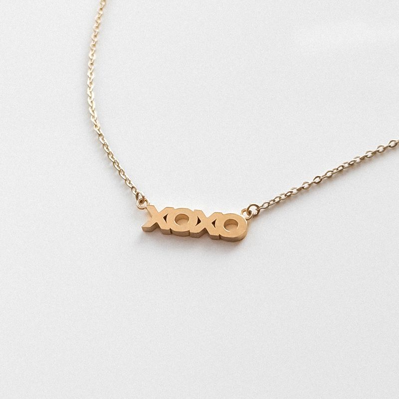 THATCH XOXO SCRIPT NECKLACE