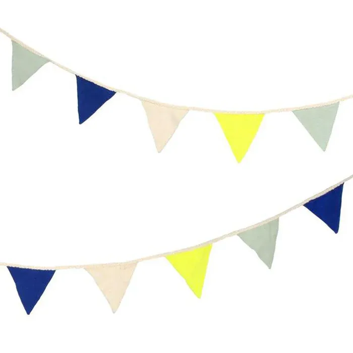 MERI MERI BLUE KNITTED GARLAND