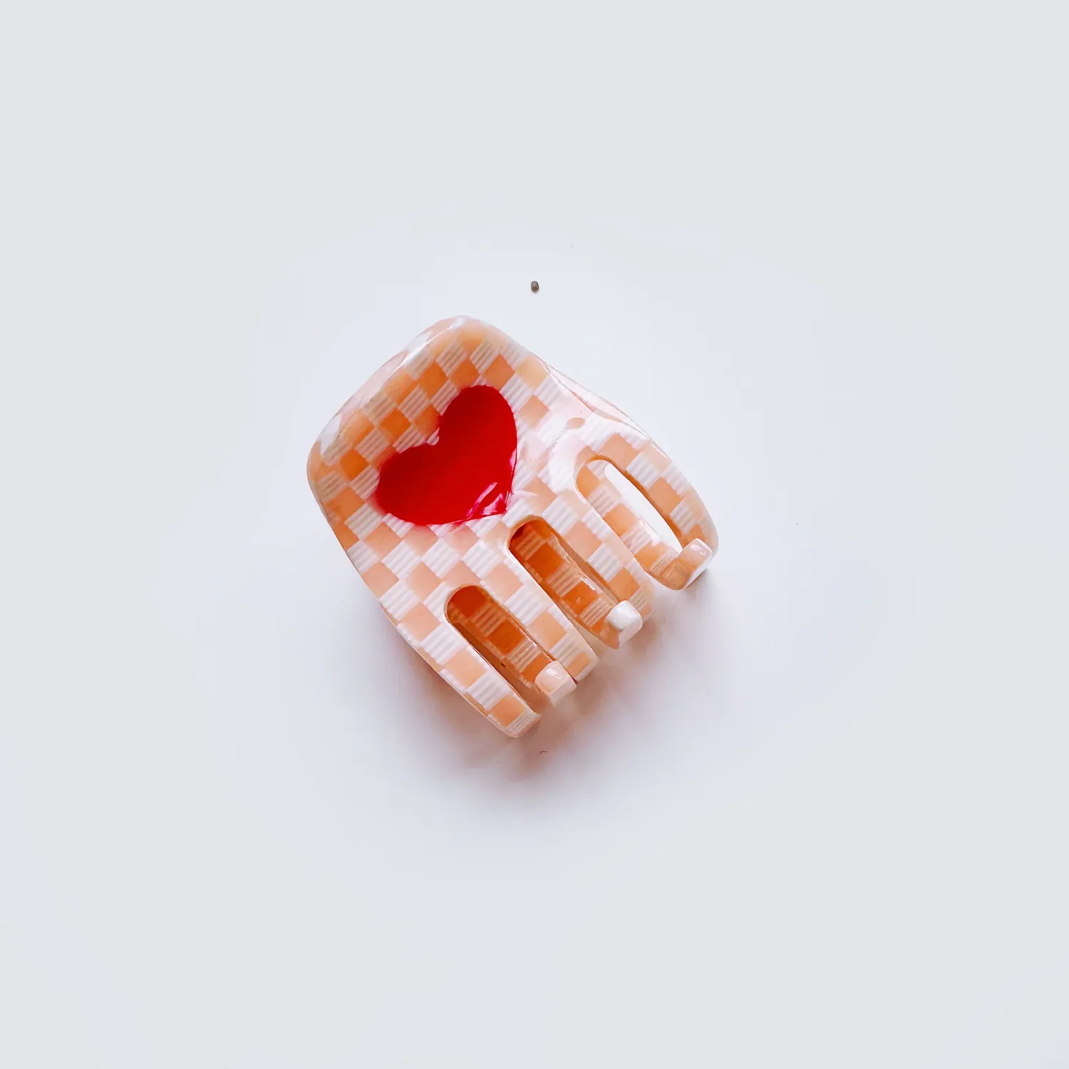 HAVE A NICE DAY CHECKERED HEART HAIR CLAWS