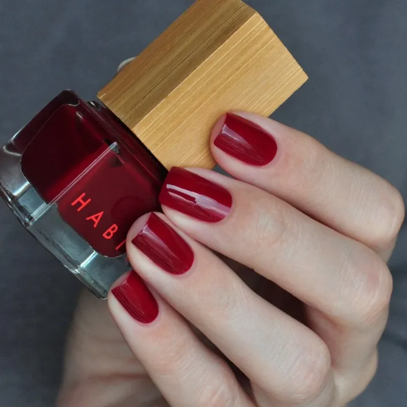 HABIT COSMETICS SANTA SANGRA