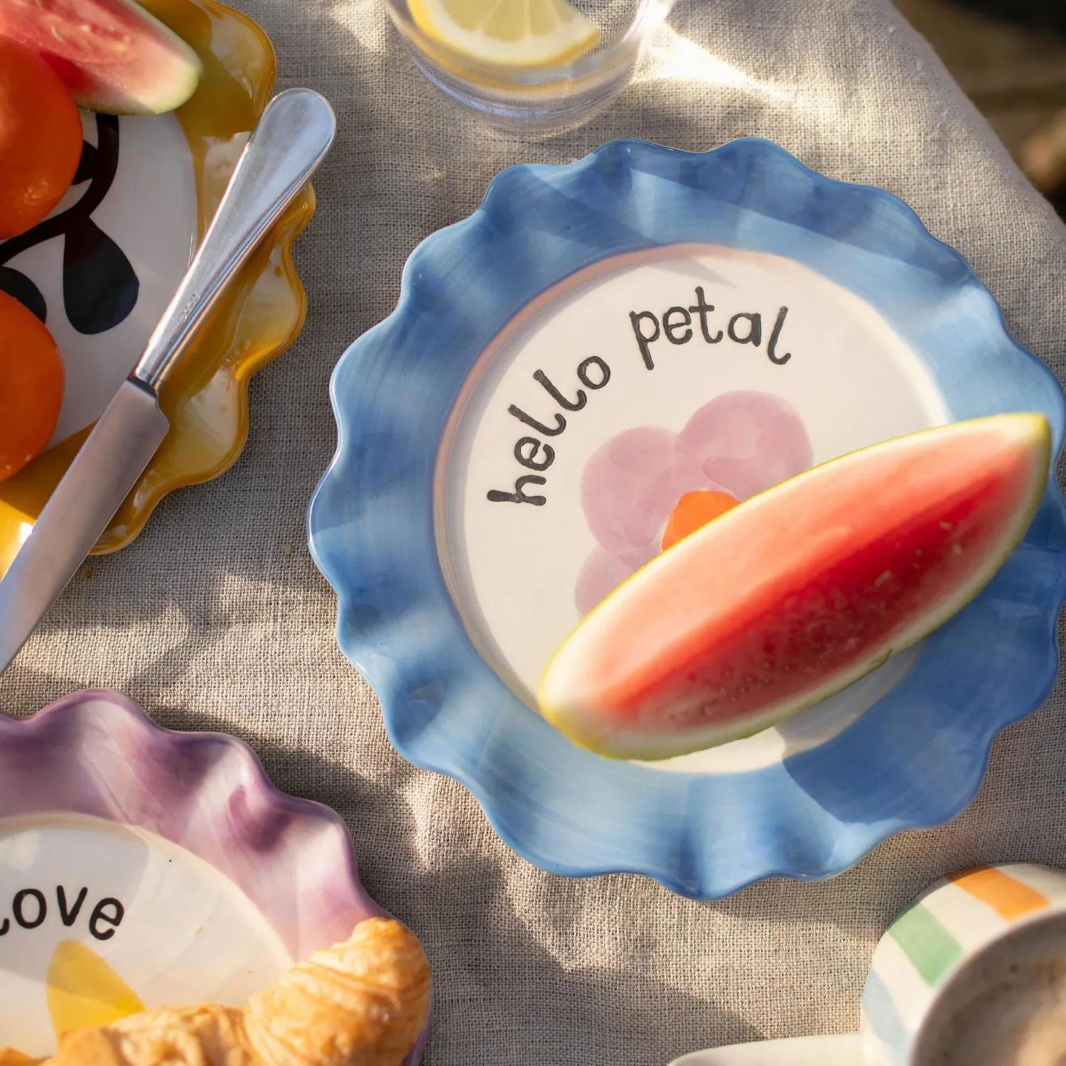 Caroline Gardener Hello Petal Daisy Plate