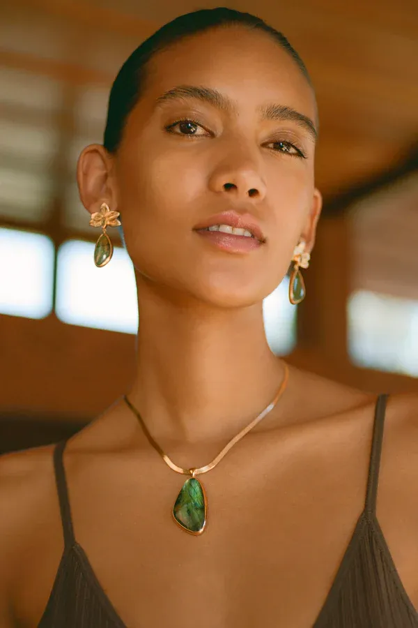 CHAN LUU LABRADORITE NECKLACE