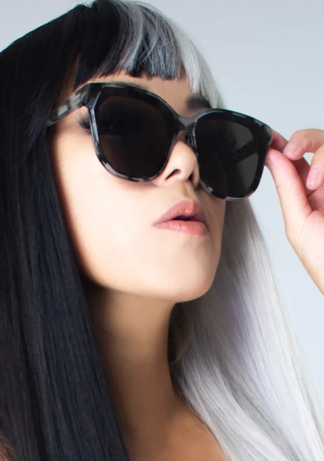 Diff gia - kombu + grey sunglasses