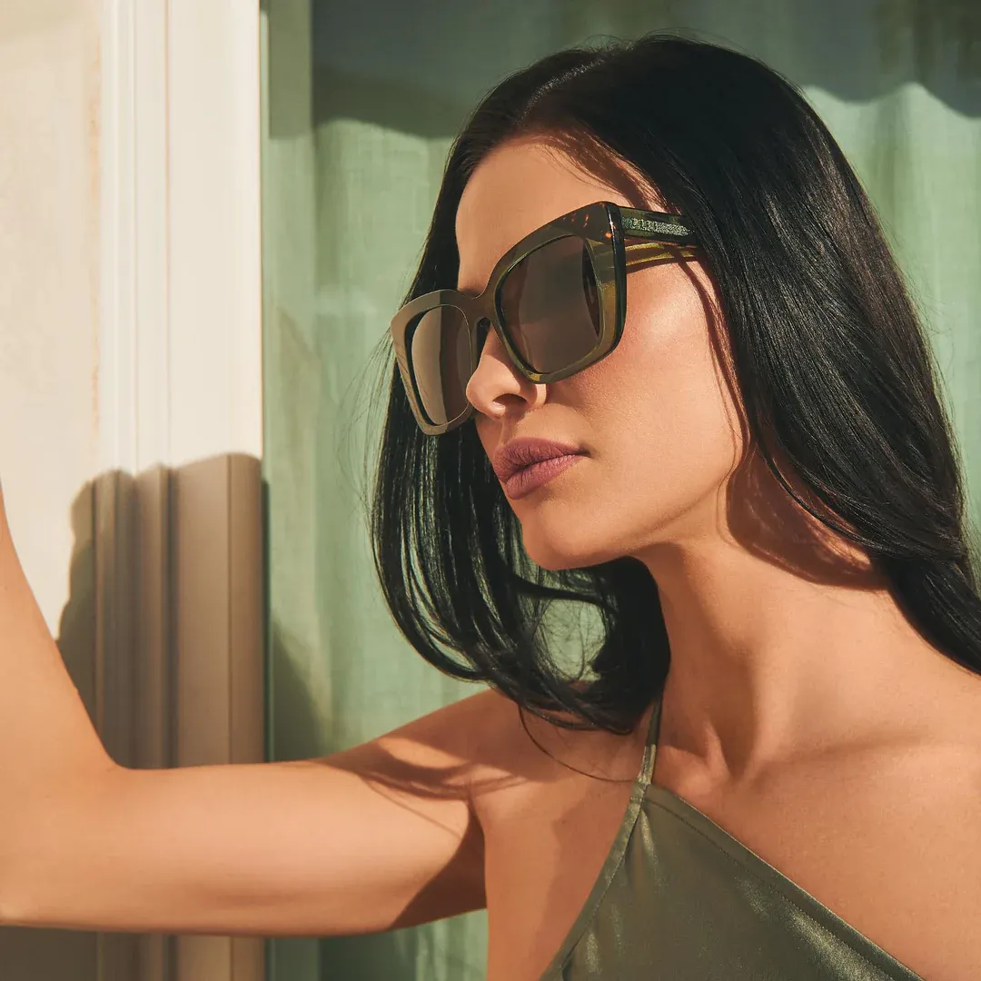 Diff lizzy sage crystal g15 gradient sunglasses