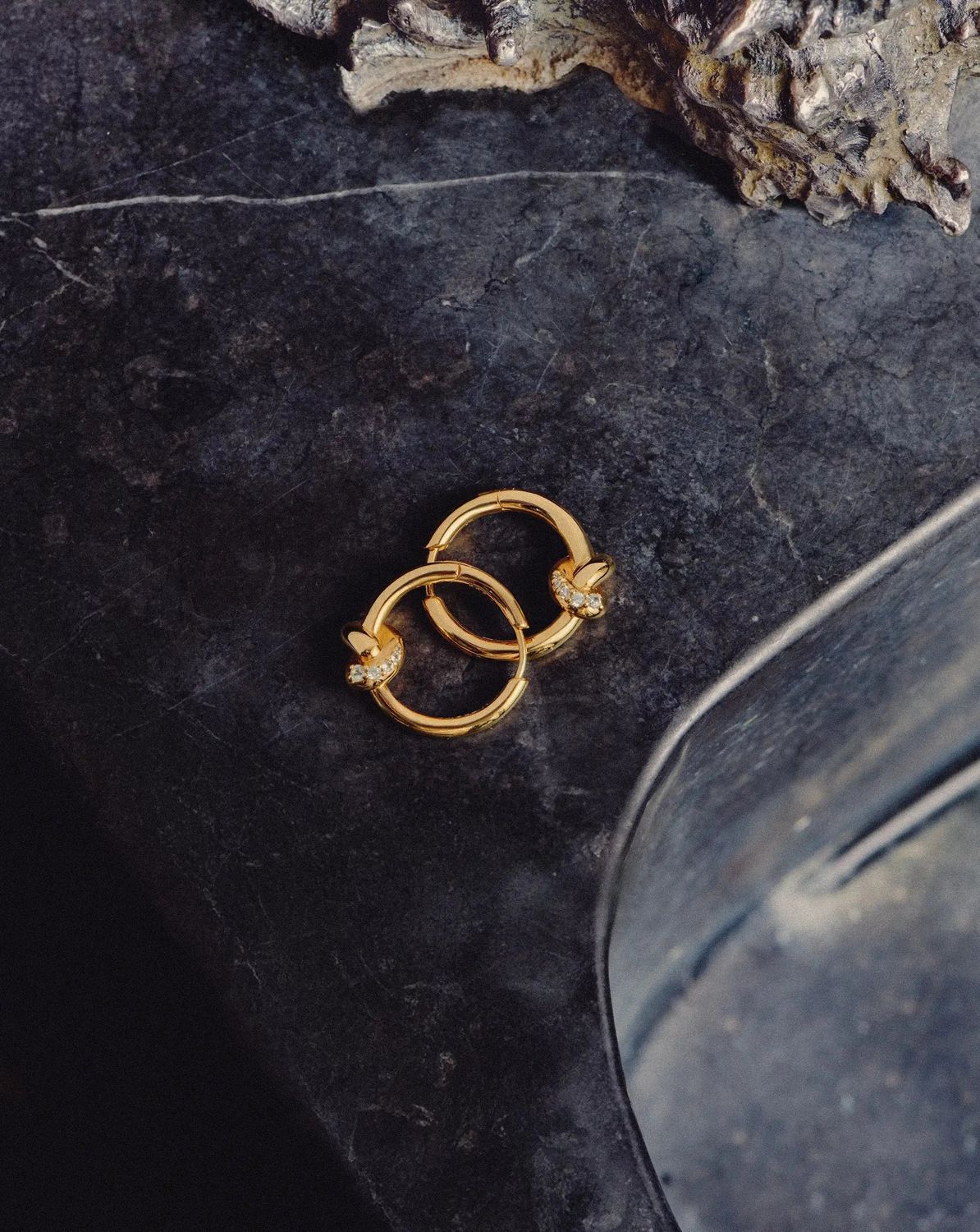 MISSOMA LUCY WILLIAMS PAV KNOT SMALL HOOP EARRINGS