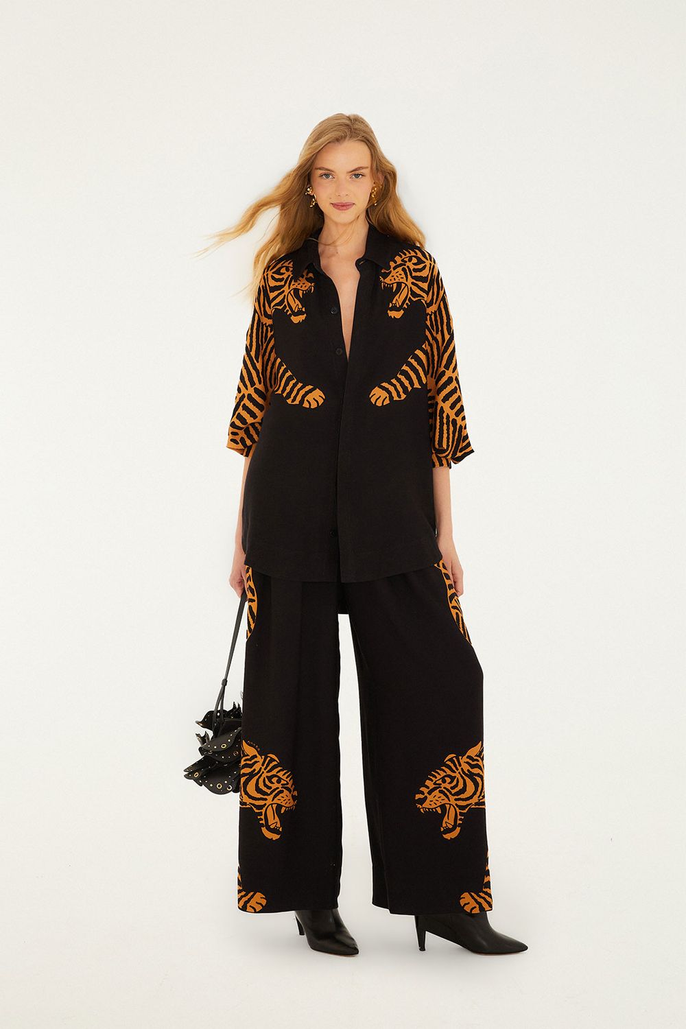 FARM RIO BLACK TIGER LONG SLEEVE SHIRT