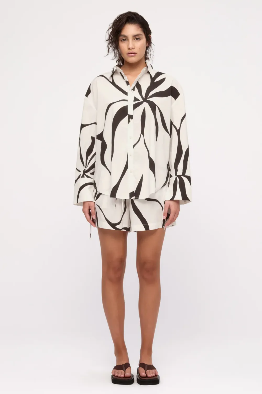 ZULU &amp; ZEPHYR COTTON SHORT CREAM FLOWER