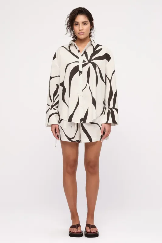 ZULU &amp; ZEPHYR COTTON SHORT CREAM FLOWER