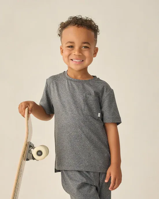RYLEE &amp; CRU COVE ESSENTIAL POCKET TEE HEATHERED BLACK