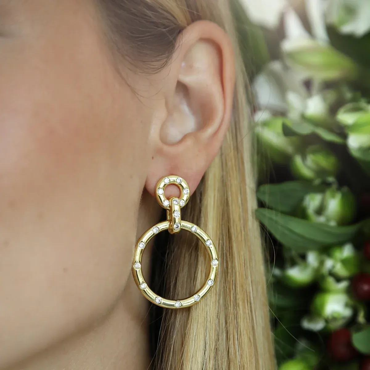 ASHA LIVIA HOOP- WT- 14K