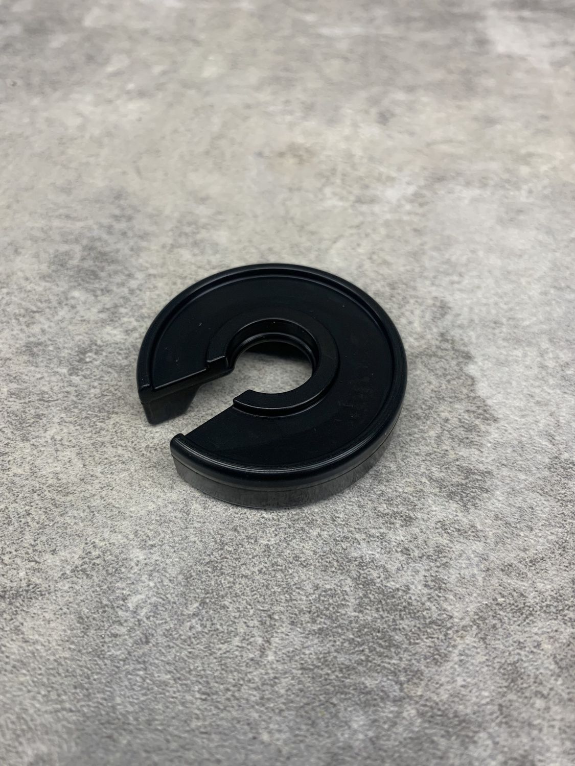 REE251-10 EDGE VOLUME SPACER MEDIUM
