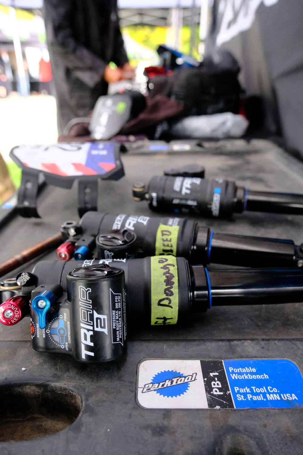 Service - Rear Shock Air Sleeve