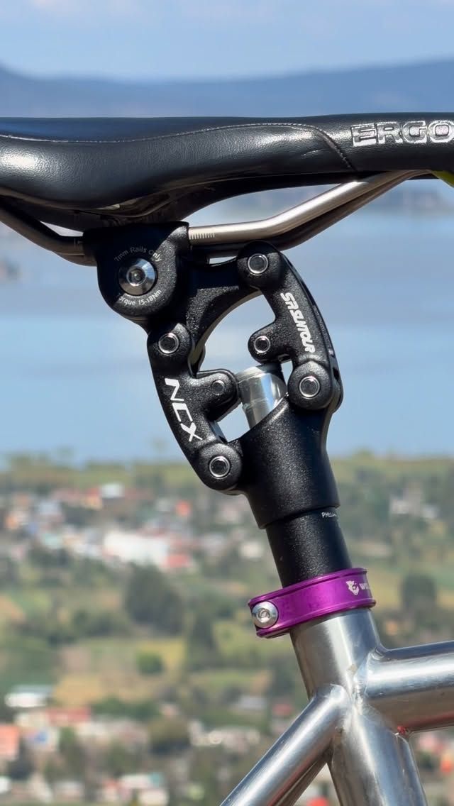 SP25 NCX Suspension Seatpost 350mm BLACK 30.9