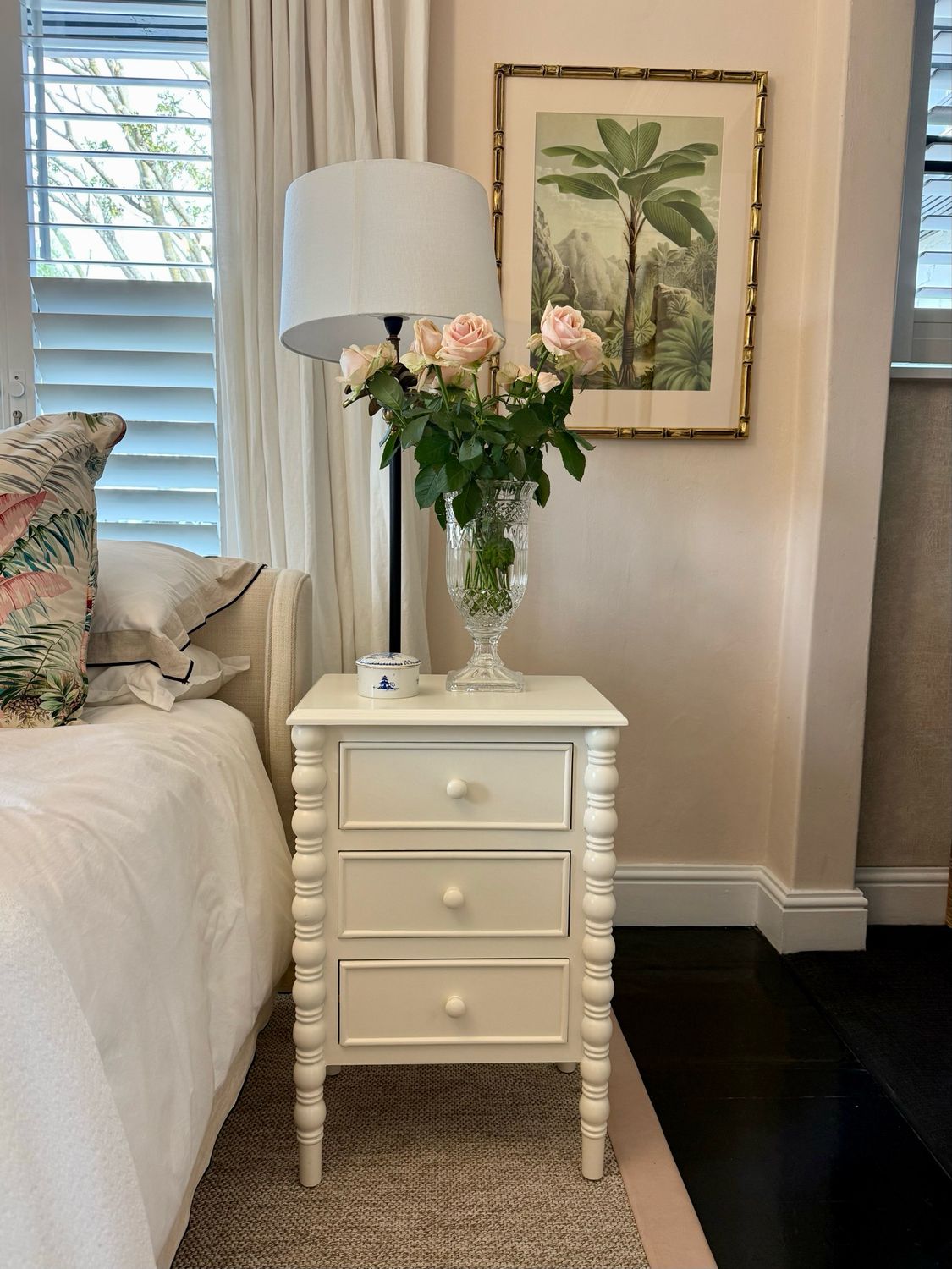 The Willow Bobble Pedestals