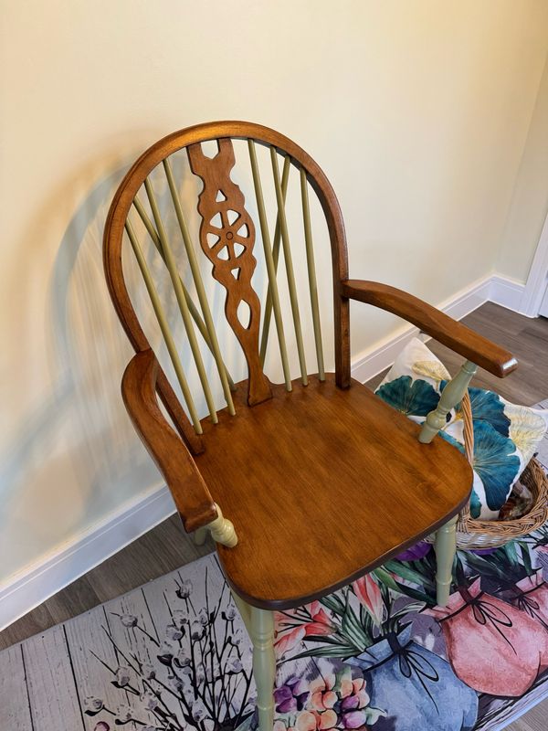 Vintage Windsor wheel back Carver Chair