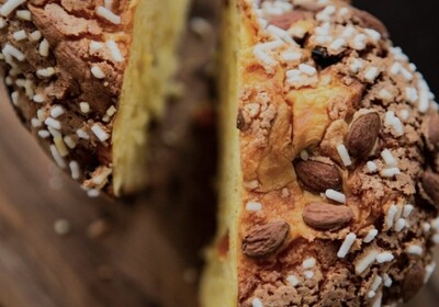 Panettone à l'abricot du Vésuve 750 gr Panettone à l'abricot du Vésuve 750 gr