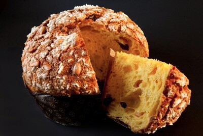 Panettone Artisanal Classico Mandorlato 750 GR Panettone Artisanal Classico Mandorlato 750 GR