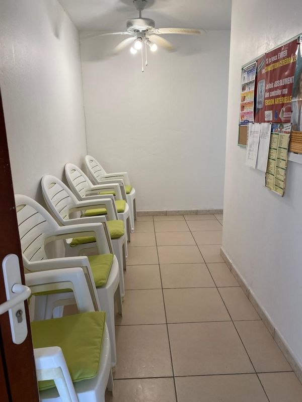 Local Professionnel de 22 m2 AMENAGE
