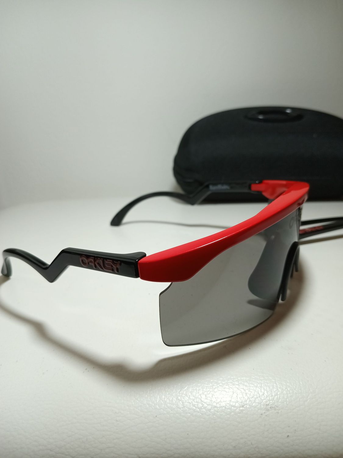 RAZORBLADES.