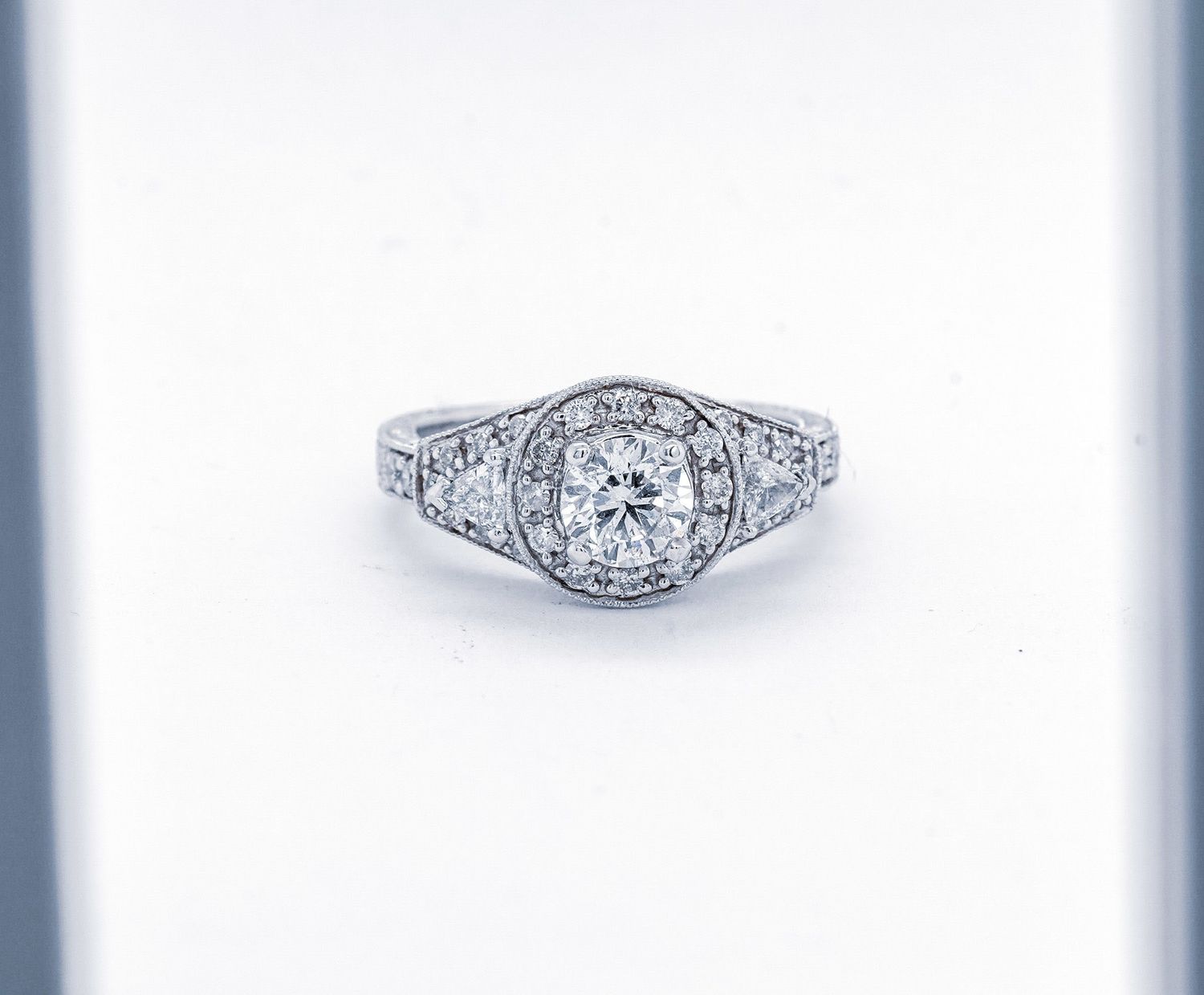 (.0.76ct) H SI2