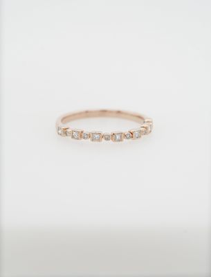 14KR 1.6g .16ctw Diamond Stackable Band (size 7)