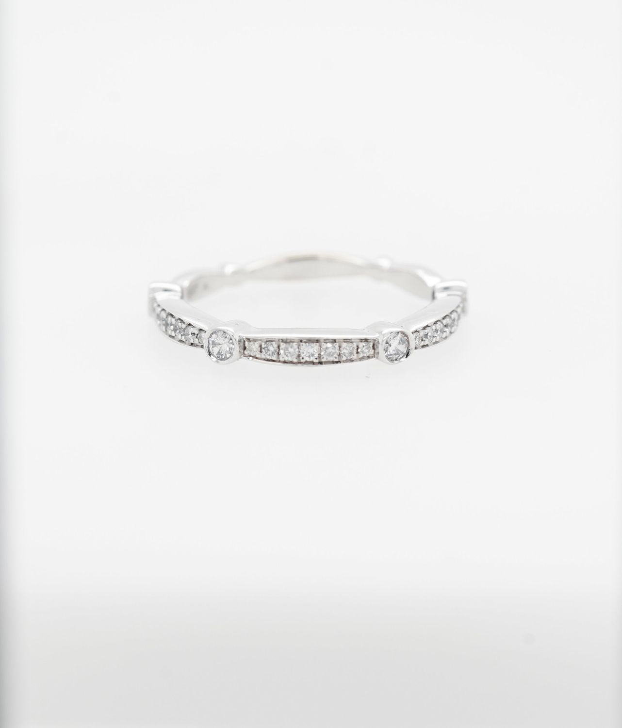14KW 2.4g .30tw Diamond Stackable Band (size 7)