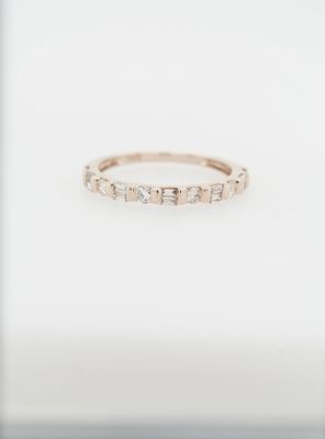 14KR 1.7g .52ctw Diamond Stackable Band (size 7)