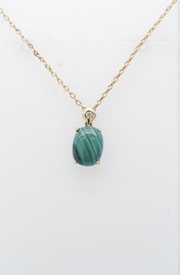 VDT-18KY 1.5g 1.99ctw Malachite &amp; Diamond Pendant 18&quot;