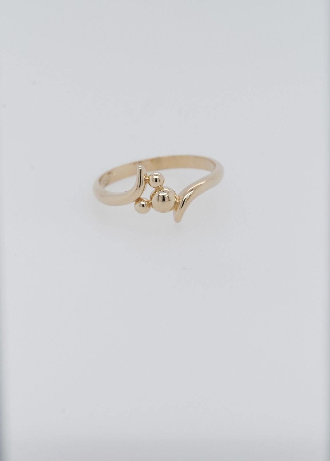 VVD- 14KY 2.10g Disney Mickey Mouse Fashion Ring (size 7)