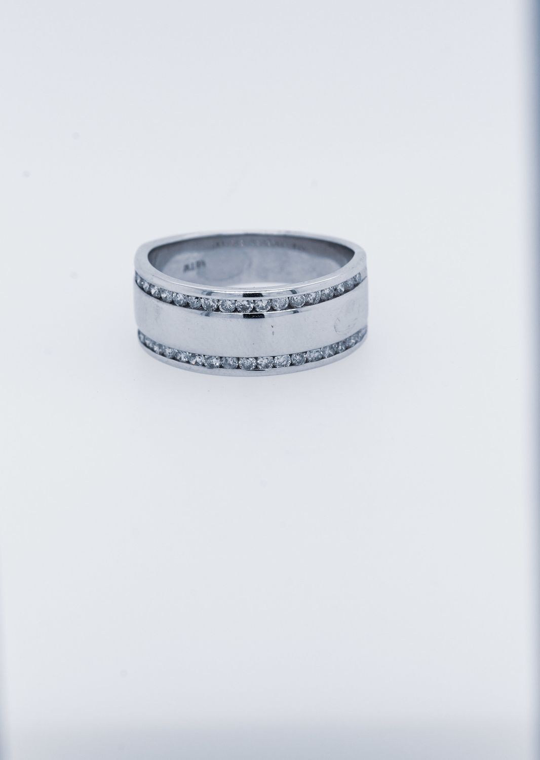 NBE-14KW 5.5g .50ctw Diamond Fashion Wedding Band (size 6.75)