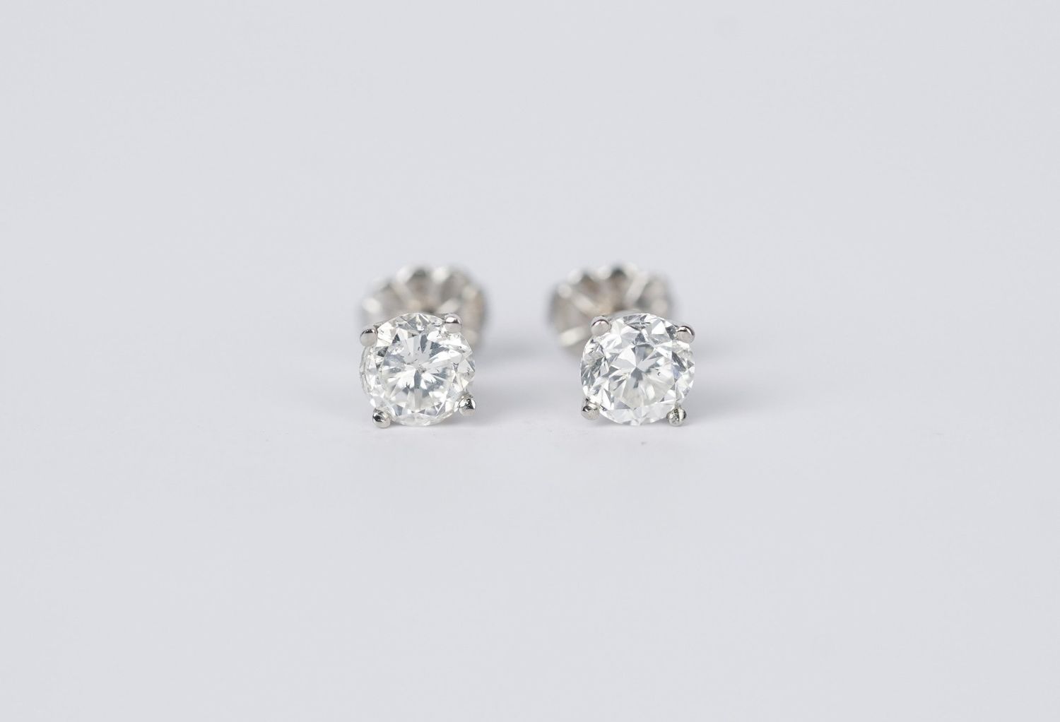 VDTT-14KW 1.25ctw I-J/SI1-SI2 Round Diamond Stud Earrings