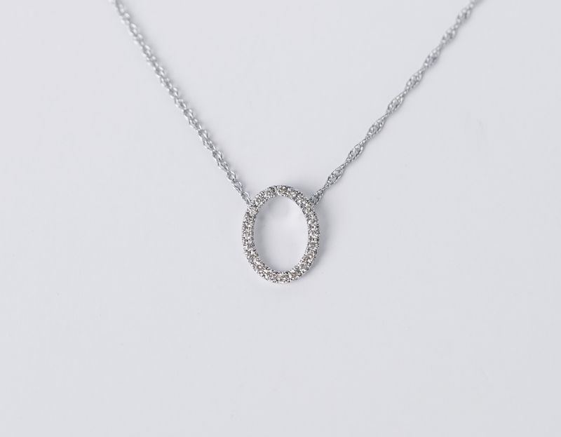 VLT-10KW 1.1g .14ctw Small Diamond Circle Pendant 16&quot;