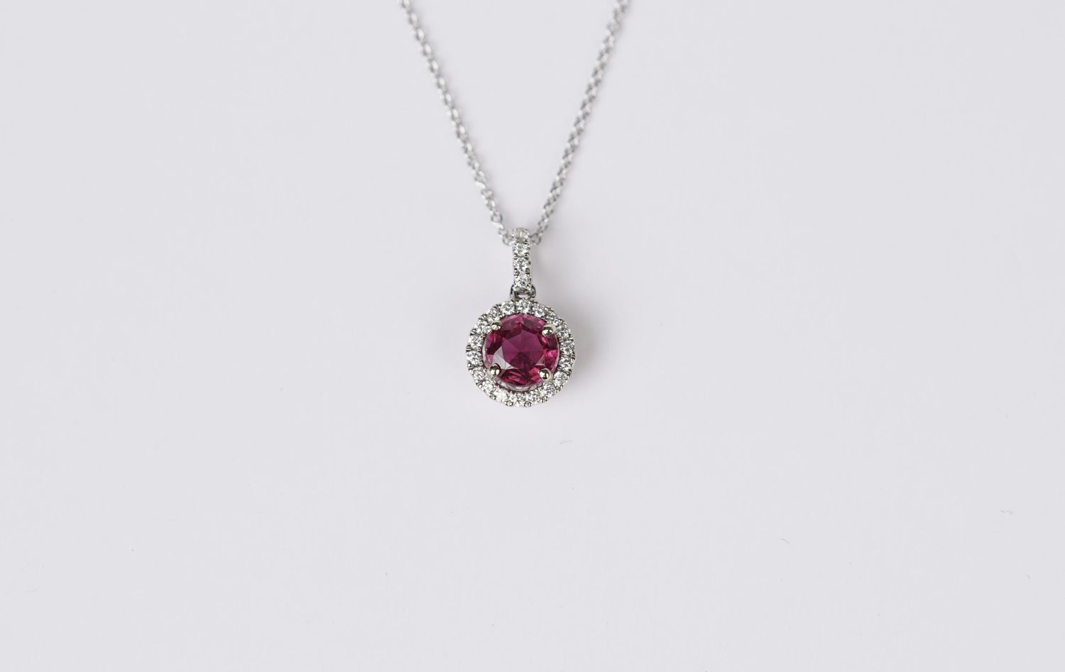 NBE-14KW 1.4g 1.02ctw (.86ctr) Sapphire &amp; Diamond Halo Pendant 18&quot;