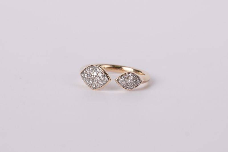 AIE-14KY 3.6g .28ctw Open Pave Diamond Kendra Scott Ring (size 6)